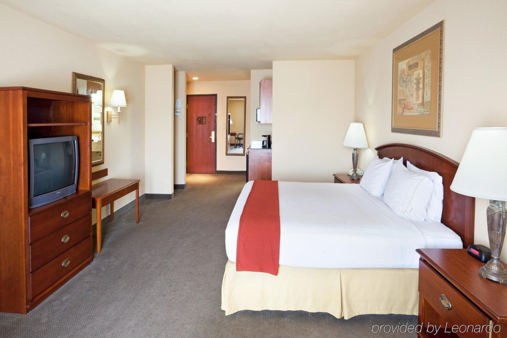 Holiday Inn Express & Suites Kerrville Quarto foto